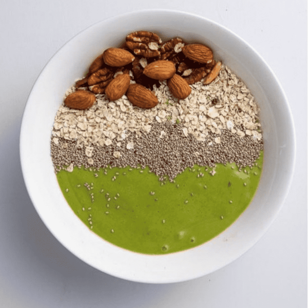 green supplement with dried fruits